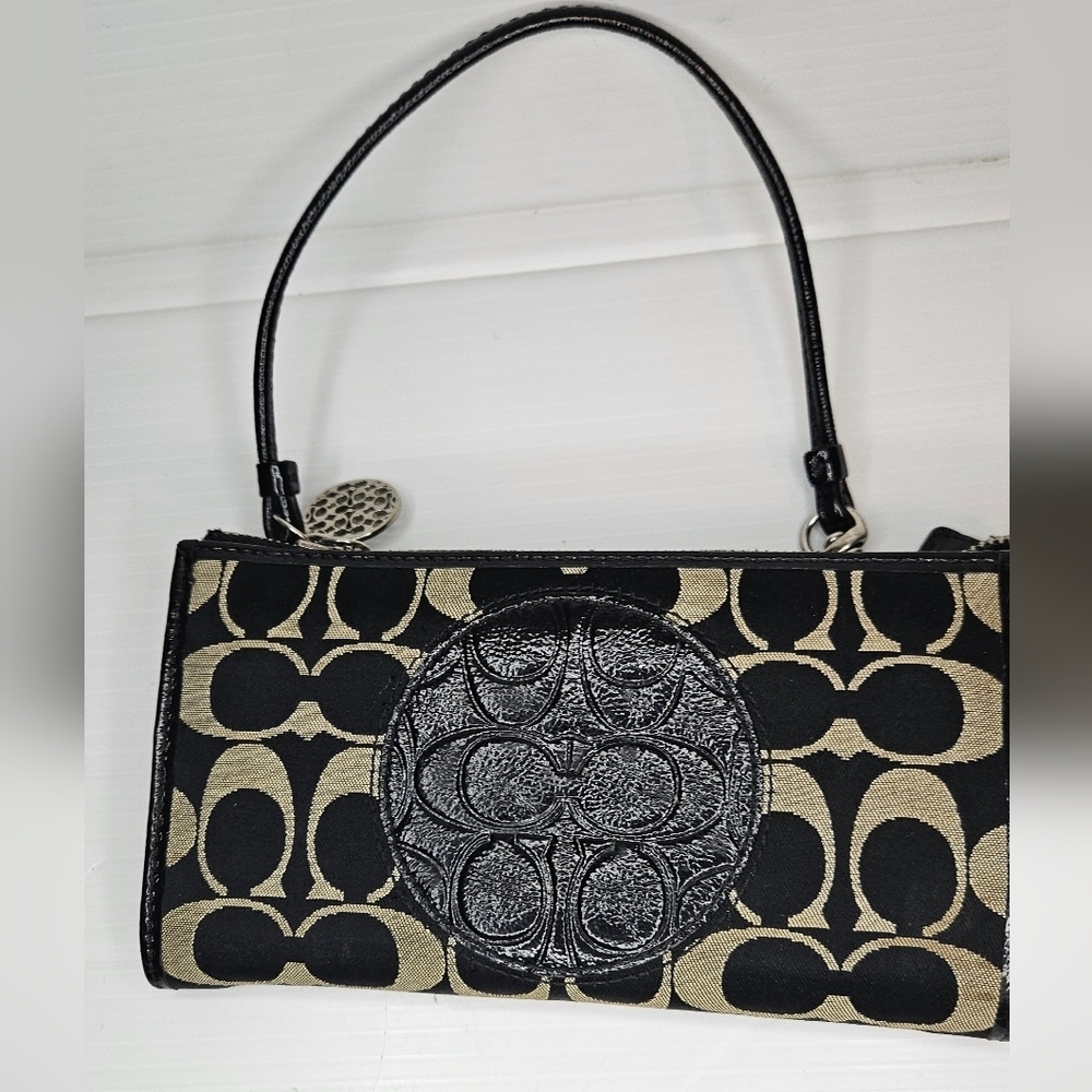 Coach Black Leather Checkbook Wallet Wristlet – Credit Card & Coin Organizer - Picture 1 of 4